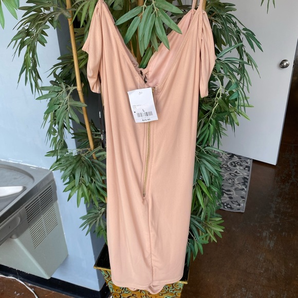 Forever 21 Ruched Dress NWT - Picture 4 of 4